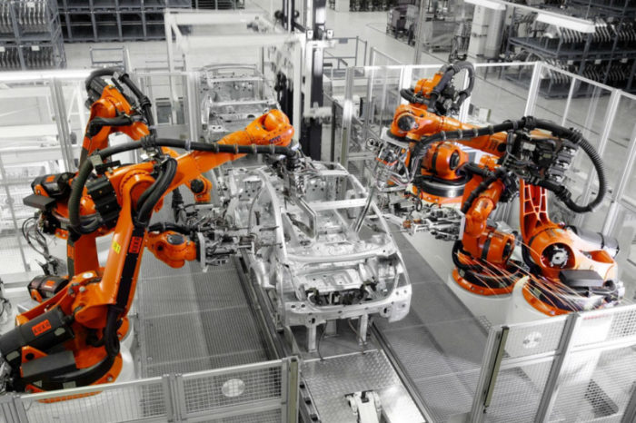 Automation with KUKA in the automotive industry