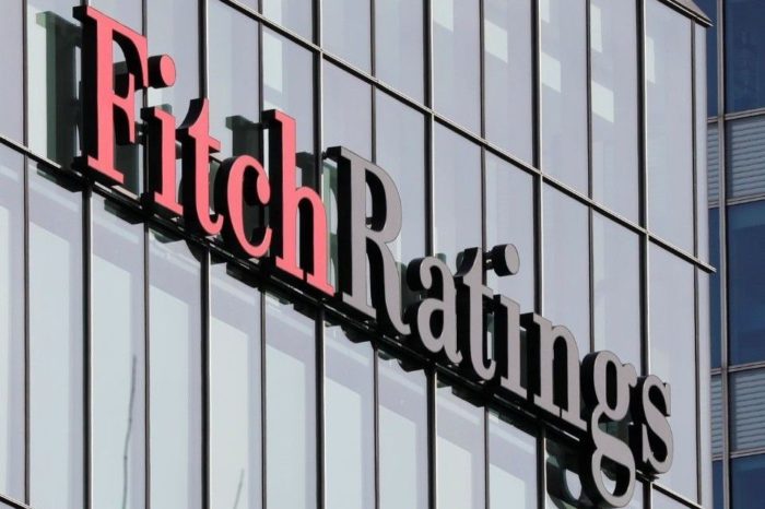 Fitch affirms Romania at 'BBB-', outlook negative