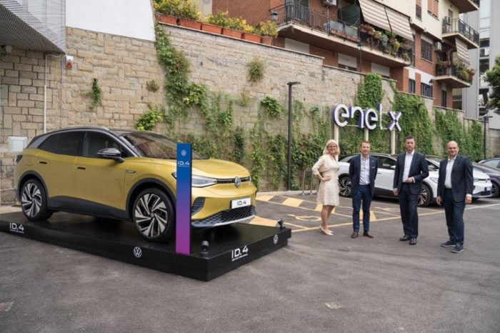 ENEL X and VOLKSWAGEN team up for electric mobility in ITALY