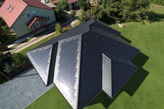 Hungarian company Terran opens new solar roof tile factory, Romanian sales to start next year