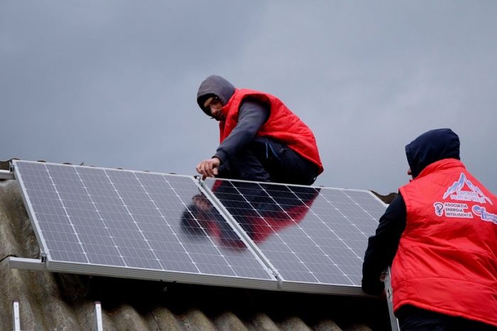 Five isolated houses in Puntea Lupului village in Harghita now have electricity through the project "Energy for life" initiated by Asociatia Energia Inteligenta & Electrica Furnizare