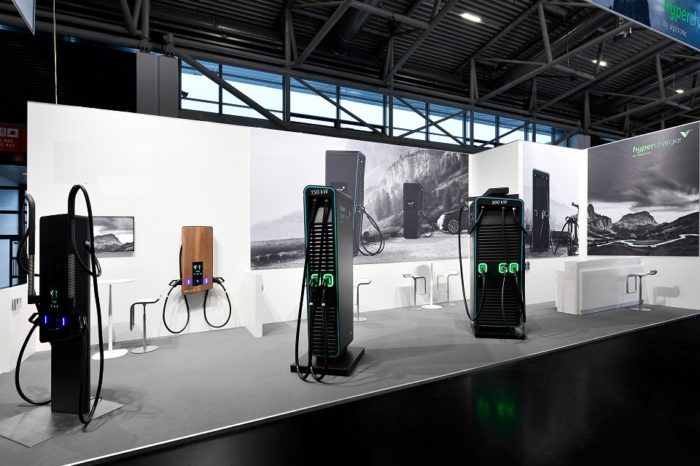 E.ON and alpitronic set the tone for electromobility: 2,000 more stations and new charging solutions for ultra-fast charging by 2024