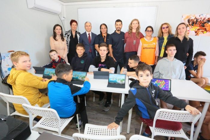Deloitte Foundation and World Vision inaugurate new center for educational activities for Ukrainian children and counseling for their mothers
