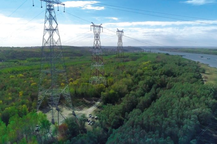 The 400 kV Cernavoda-Stalpu line, historic crossing of the Danube in unique engineering project in the last 35 years