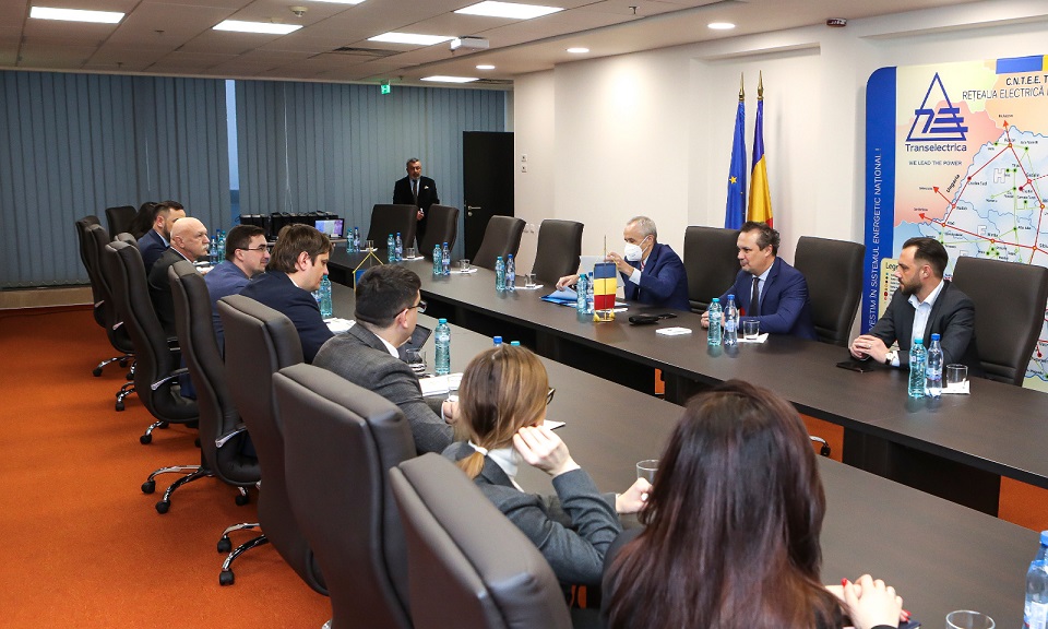 Transelectrica held bilateral meeting with officials of the Government of the Republic of Moldova for cooperation projects regarding energy interconnection – The Diplomat Bucharest