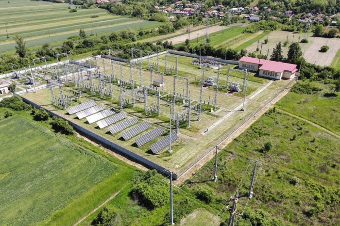 Distributie Oltenia continues to install photovoltaic panels in its transformer stations