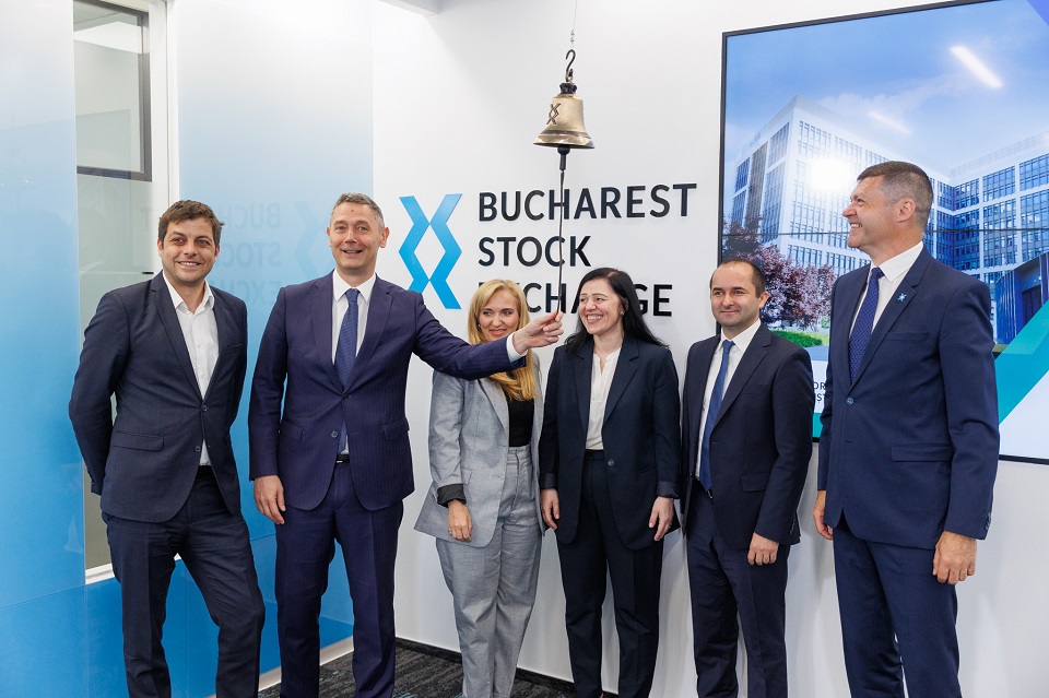 BCR debuts on the Bucharest Stock Exchange with the first international issue of green Eurobonds by a Romanian bank
