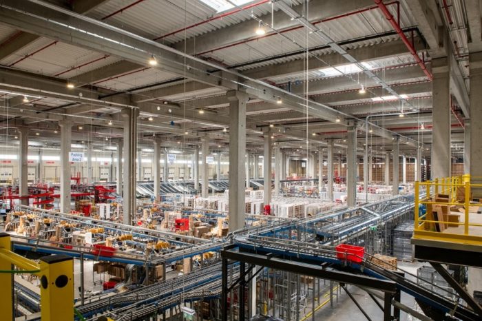 eMAG invested over 1.1 billion RON in 2022