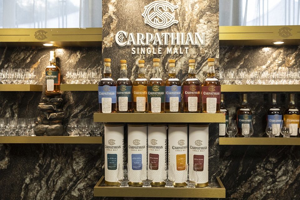 Alexandrian Group пуска едномалцово уиски Carpathian в България – The Diplomat Bucharest