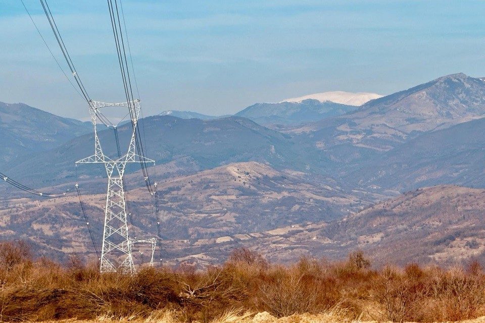 Transelectrica has completed the most challenging 400 kV overhead power line project in the last 30 years